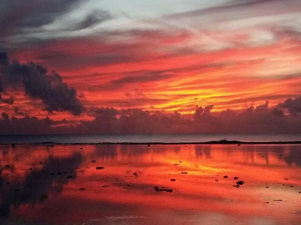 Отель Sunset Palms Раратонга Экстерьер фото